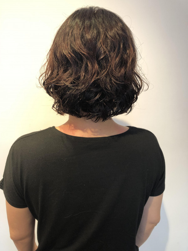 40代でパーマをかける時の気をつけるべきポイント コラム Idea イデア Ray レイ 美容室 エステ アイラッシュ 40代でパーマをかける時の気をつけるべきポイント コラム Idea イデア Ray レイ 美容室 エステ アイラッシュ